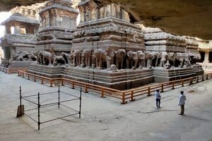 Aurangabad to ellora caves taxi by clearcabsrental